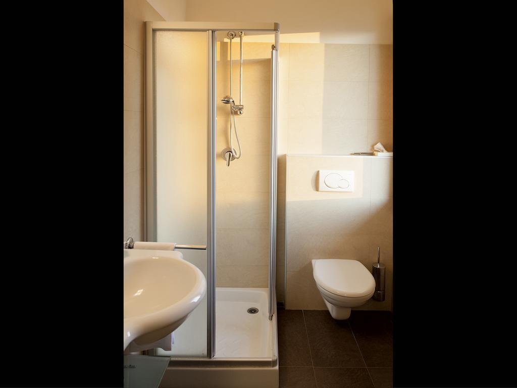 Hotel Metropol 페자로 외부 사진